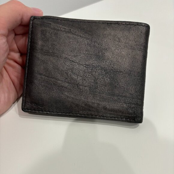 Guess Men's Metallic Leather Wallet - Picture 2 of 3